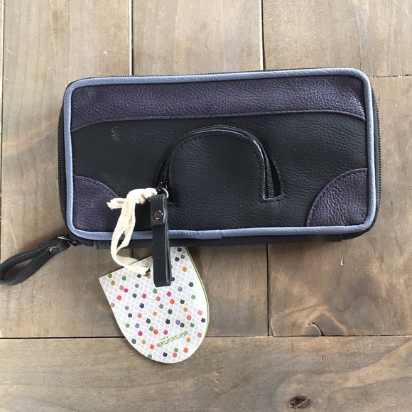 Skunkfunk wallet vegan leather. Designed in Basque Country. - Picture 3 of 8